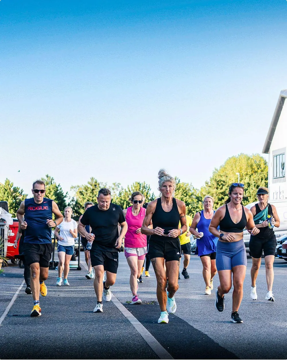 FRF members running together